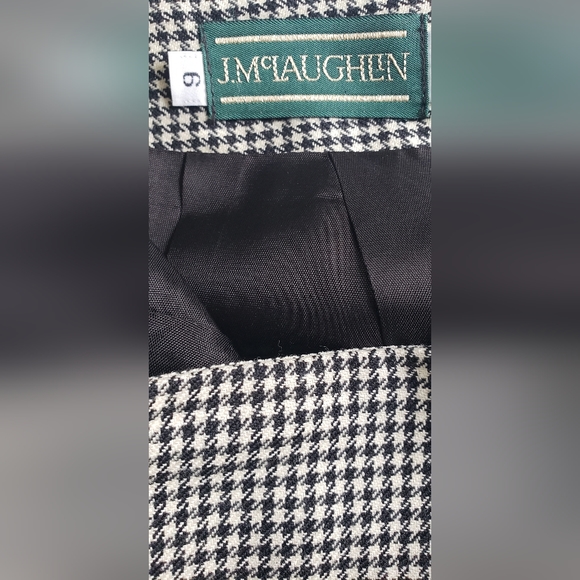 Skirt - Picture 2 of 2